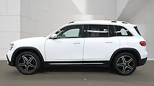 Used 2023 Mercedes-Benz Glb AMG Line (executive) White - Interior and Exterior details 9