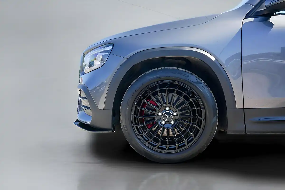 Used 2023 Mercedes-Benz Glb AMG Line (premium) Grey - Interior and Exterior details 8