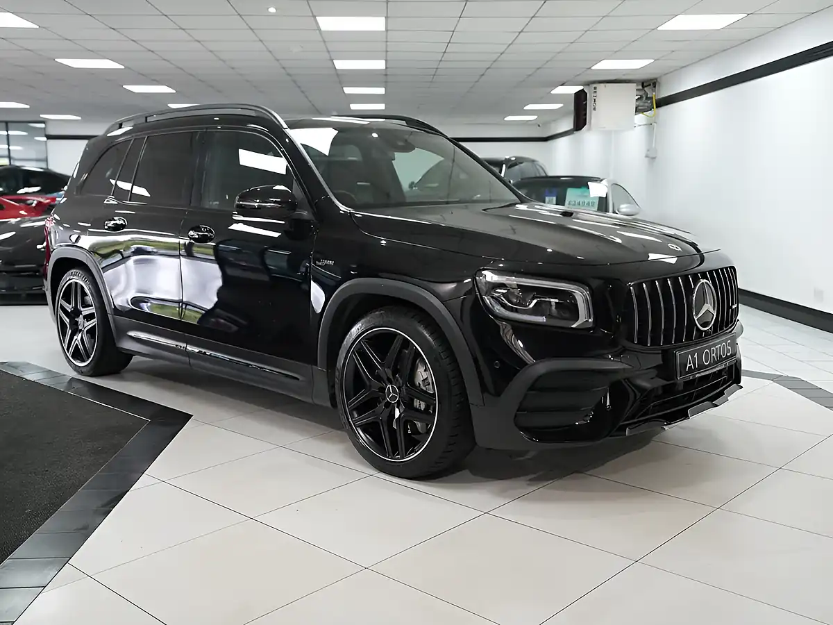 Used 2023 Mercedes-Benz Glb Premium Plus Cosmos Black - Front View