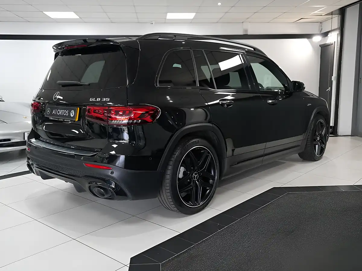 Used 2023 Mercedes-Benz Glb Premium Plus Cosmos Black - Interior and Exterior details 8