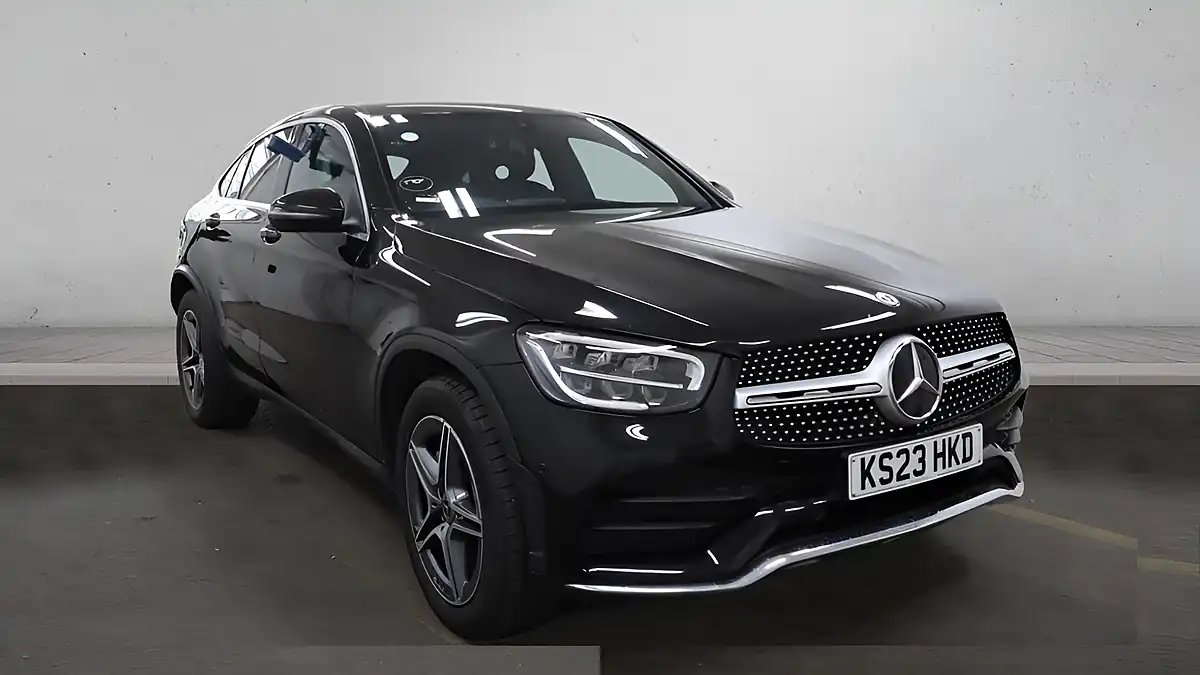 Used 2023 Mercedes-Benz Glc AMG Line Black - Front View