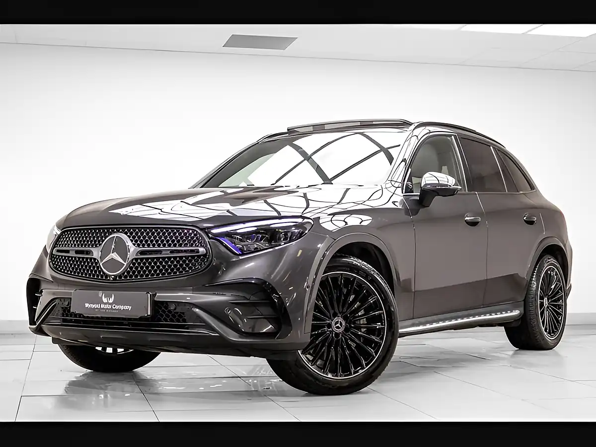 Used 2023 Mercedes-Benz Glc AMG Line (premium Plus) Grey - Front View
