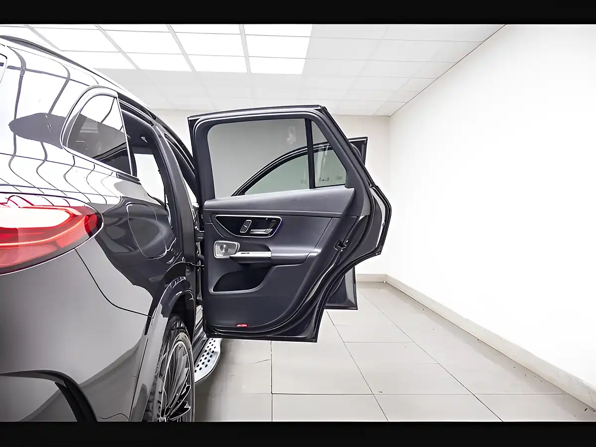 Used 2023 Mercedes-Benz Glc AMG Line (premium Plus) Grey - Interior and Exterior details 12