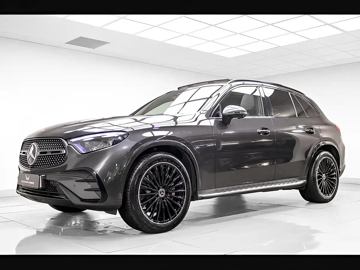 Used 2023 Mercedes-Benz Glc AMG Line (premium Plus) Grey - Interior and Exterior details 6