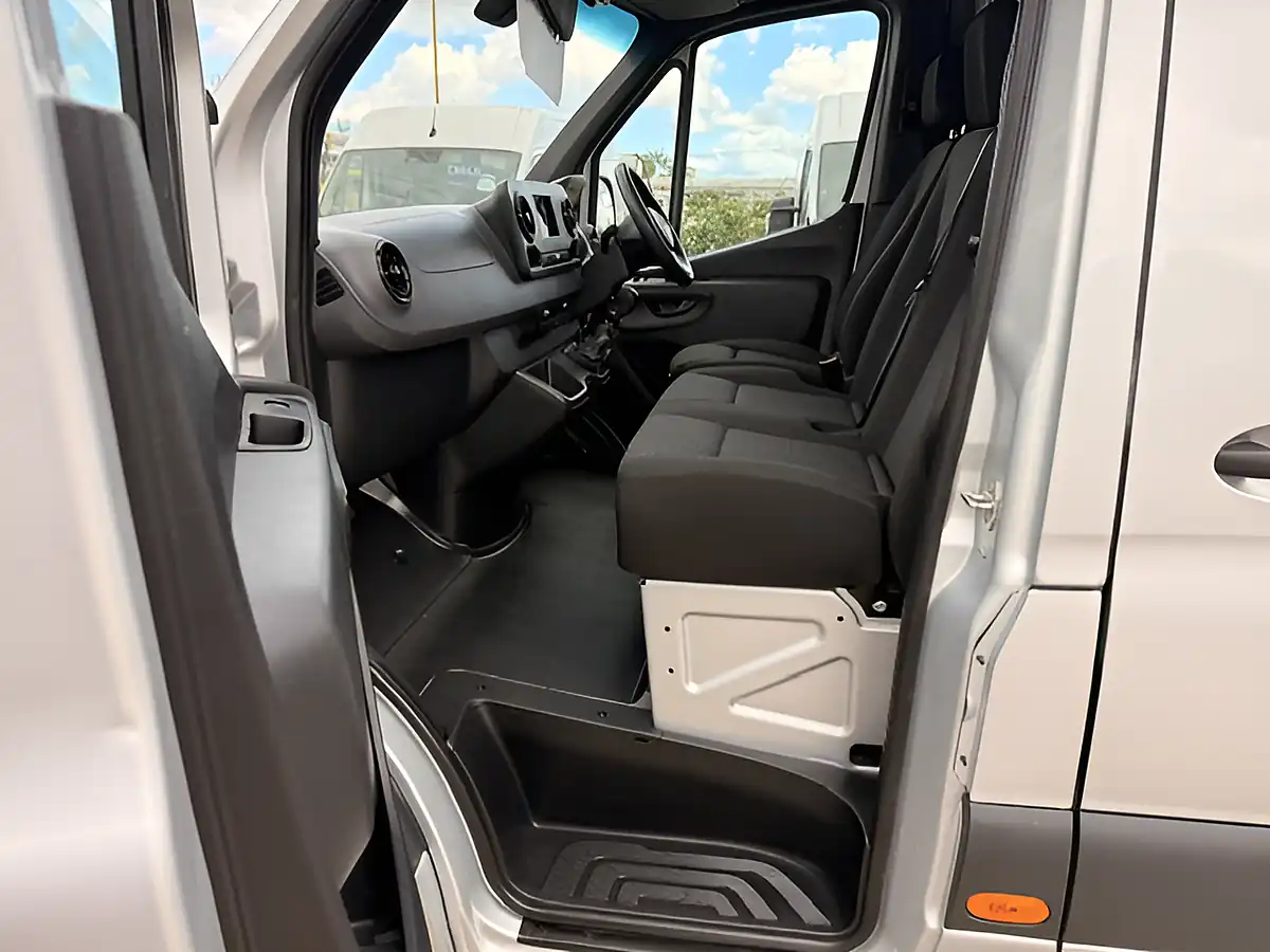 Used 2023 Mercedes Benz Sprinter 315 Premium Silver - Interior and Exterior details 15