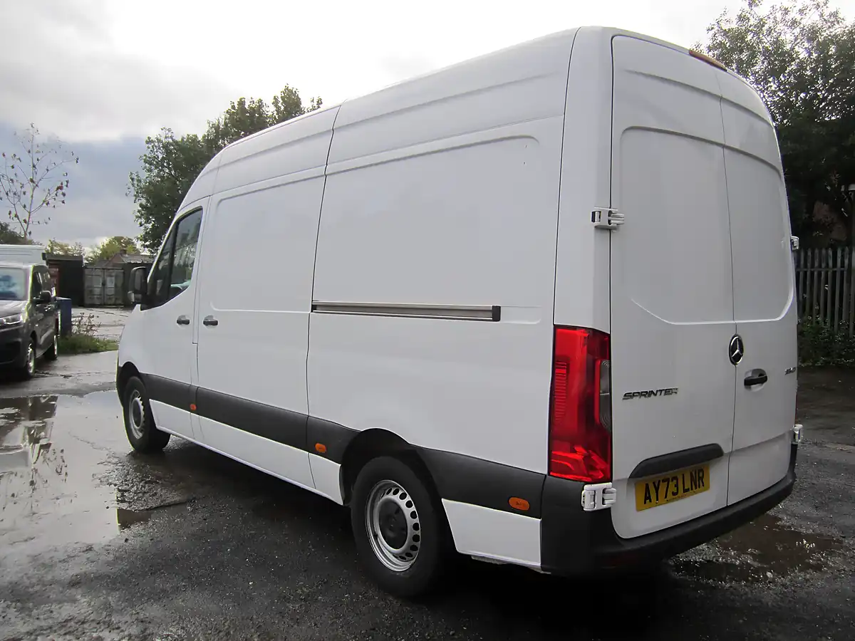 Used 2023 Mercedes-Benz Sprinter 315 Progressive White - Interior and Exterior details 5