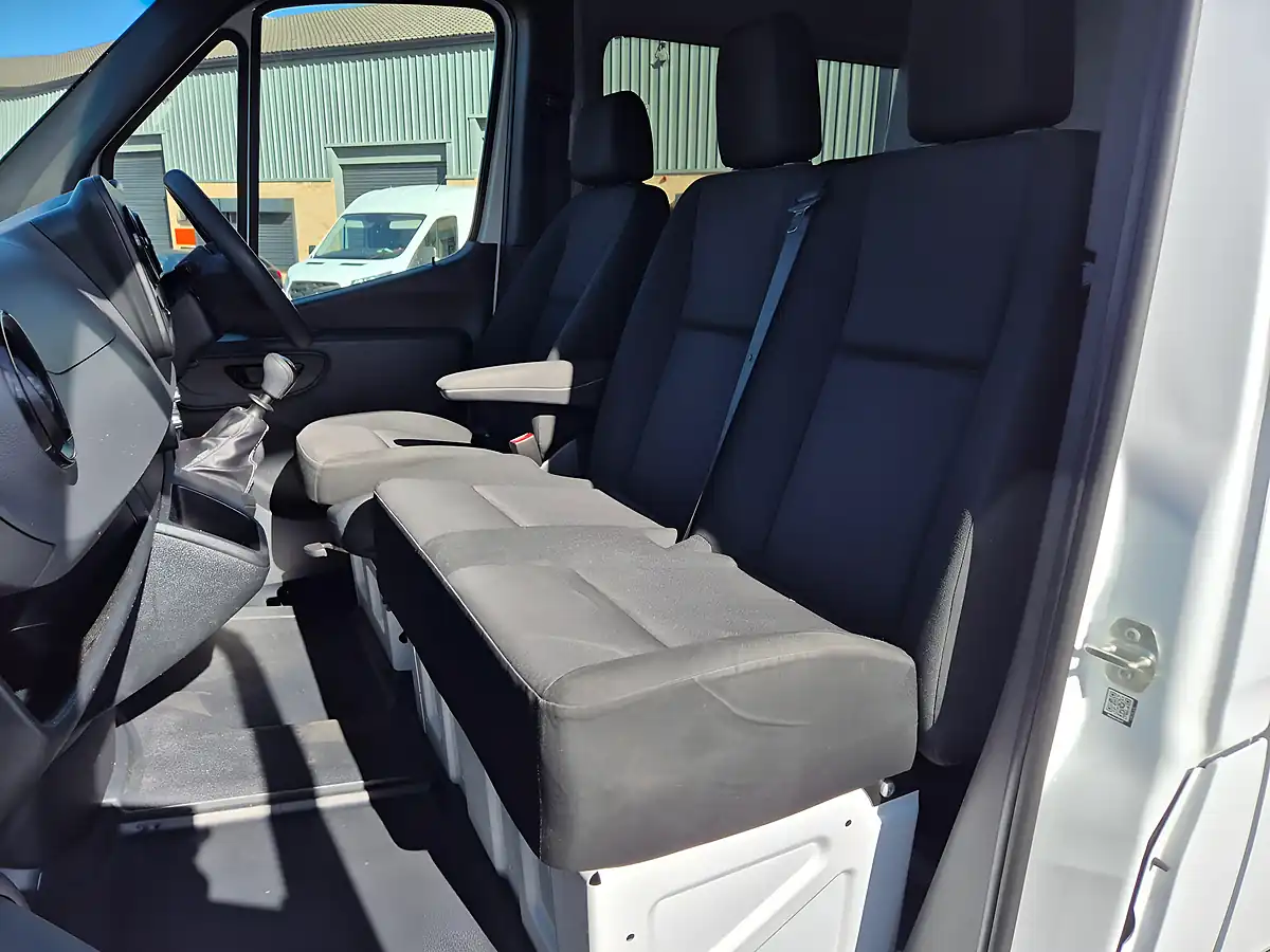 Used 2023 Mercedes-Benz Sprinter Mwb 6seat Combi White - Interior and Exterior details 19