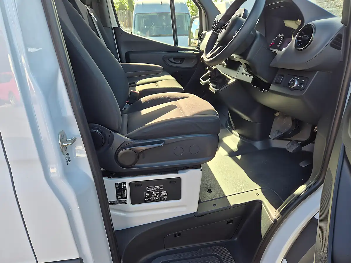 Used 2023 Mercedes-Benz Sprinter Mwb 6seat Combi White - Interior and Exterior details 2