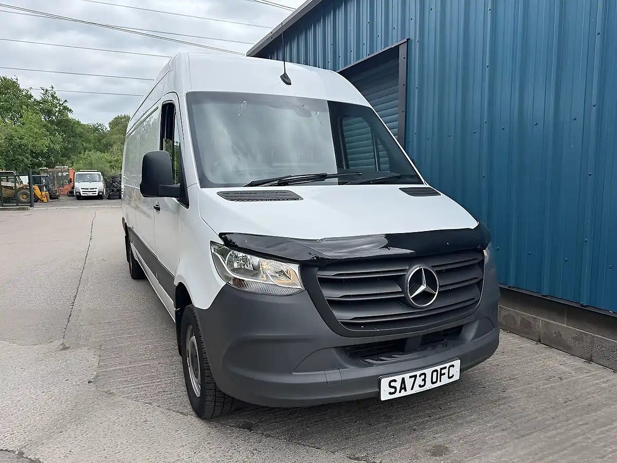 Used 2023 Mercedes-Benz Sprinter Progressive White - Front View