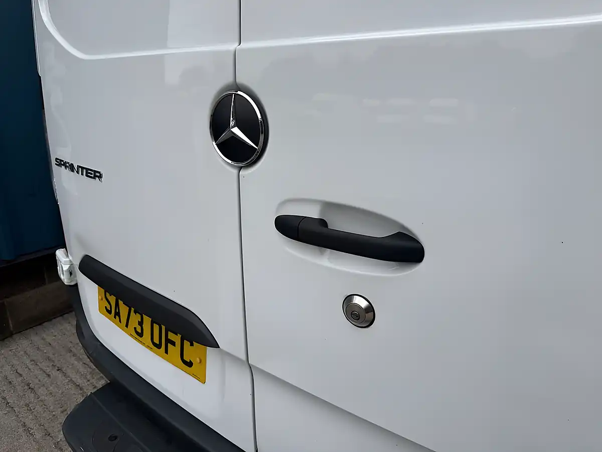 Used 2023 Mercedes-Benz Sprinter Progressive White - Interior and Exterior details 13