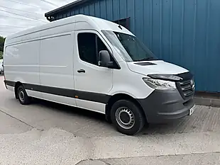 Used 2023 Mercedes-Benz Sprinter Progressive White - Interior and Exterior details 4