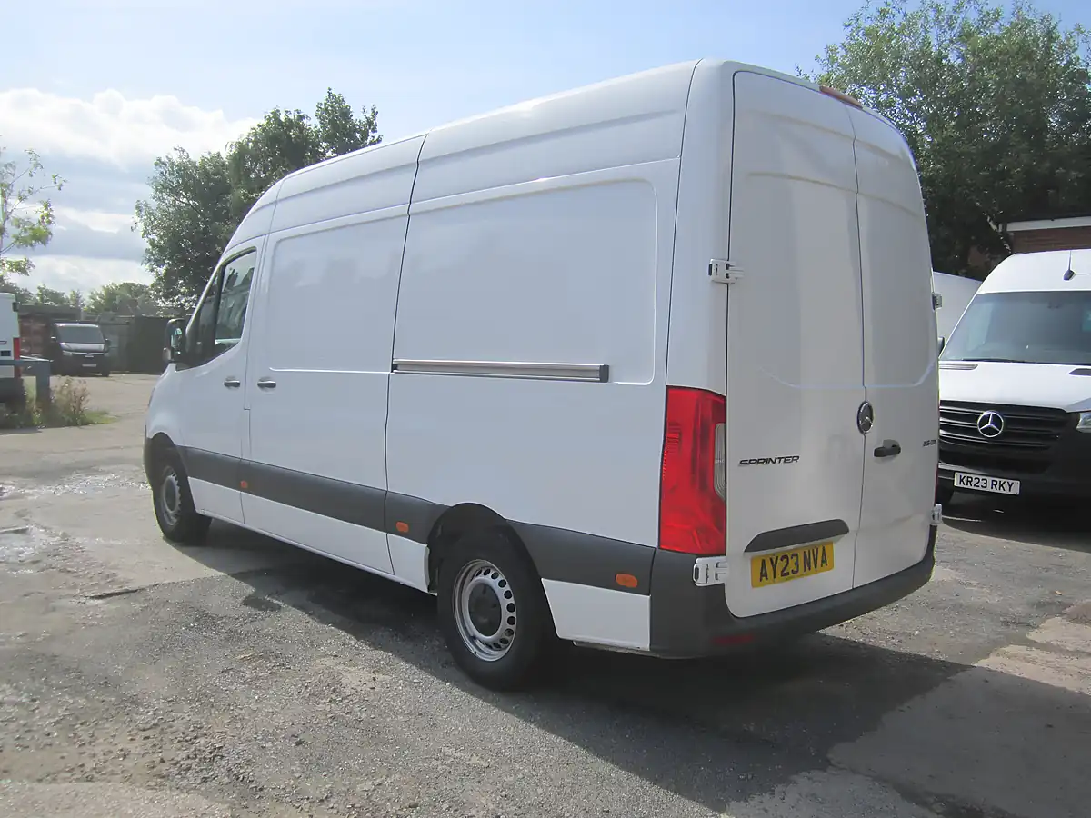 Used 2023 Mercedes-Benz Sprinter Progressive White - Interior and Exterior details 10