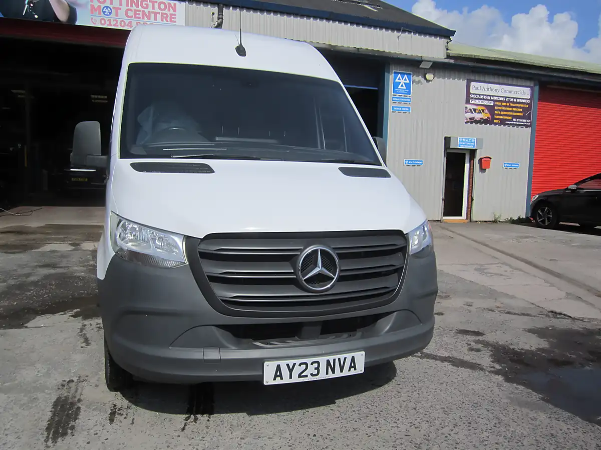 Used 2023 Mercedes-Benz Sprinter Progressive White - Interior and Exterior details 13