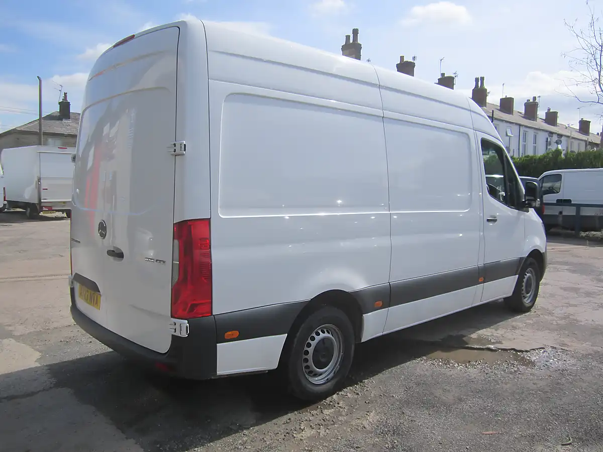 Used 2023 Mercedes-Benz Sprinter Progressive White - Interior and Exterior details 8