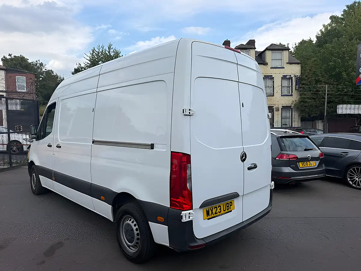 Used 2023 Mercedes-Benz Sprinter Progressive White - Interior and Exterior details 4
