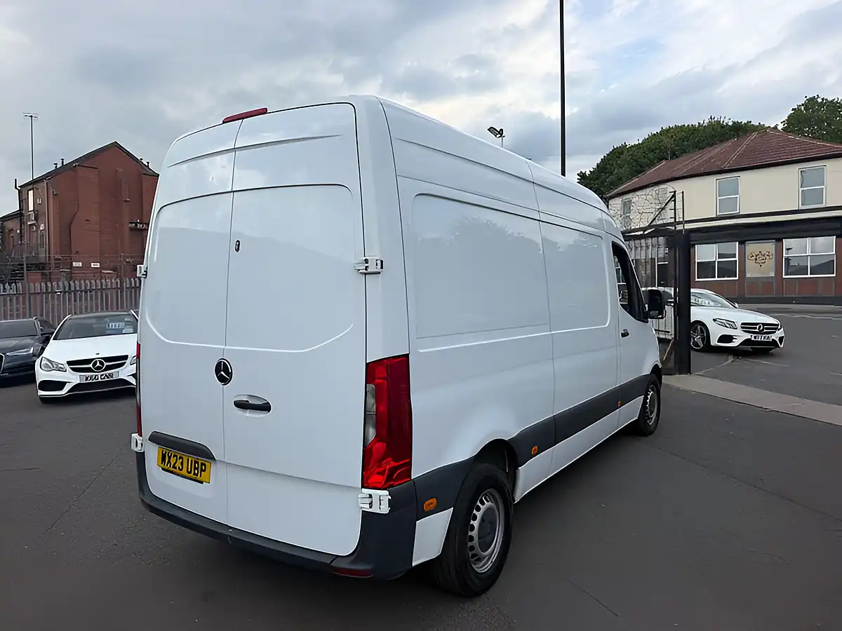 Used 2023 Mercedes-Benz Sprinter Progressive White - Interior and Exterior details 7