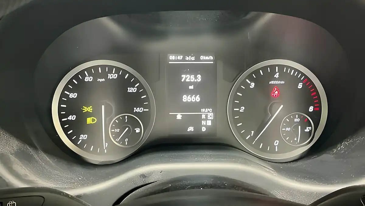 Used 2023 Mercedes-Benz Vito Progressive Crew Van Silver - Interior and Exterior details 12