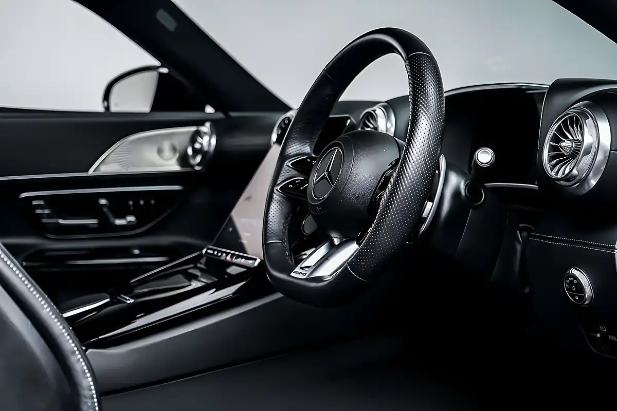 Used 2023 Mercedes Sl Premium Plus Black - Interior and Exterior details 8