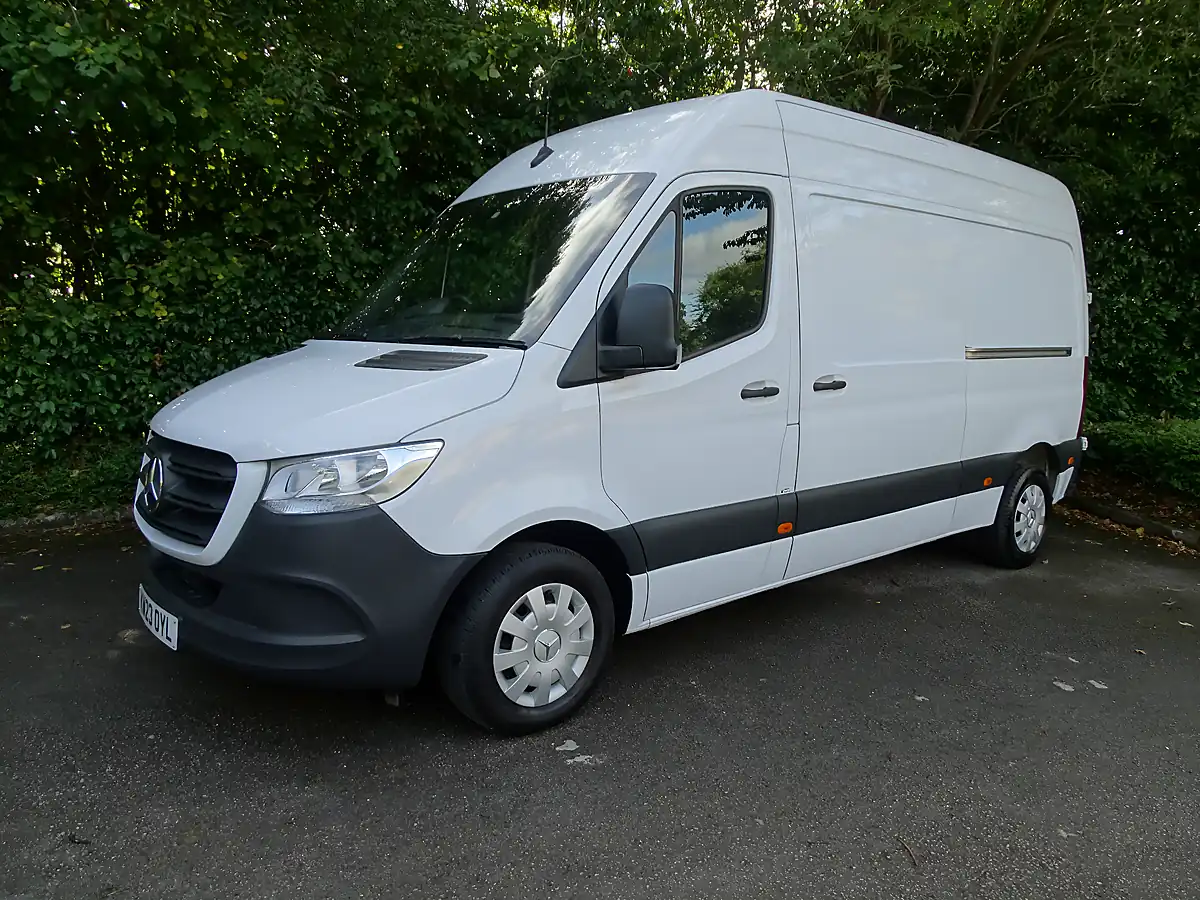 Used 2023 Mercedes Sprinter Premium Arctic White - Interior and Exterior details 5