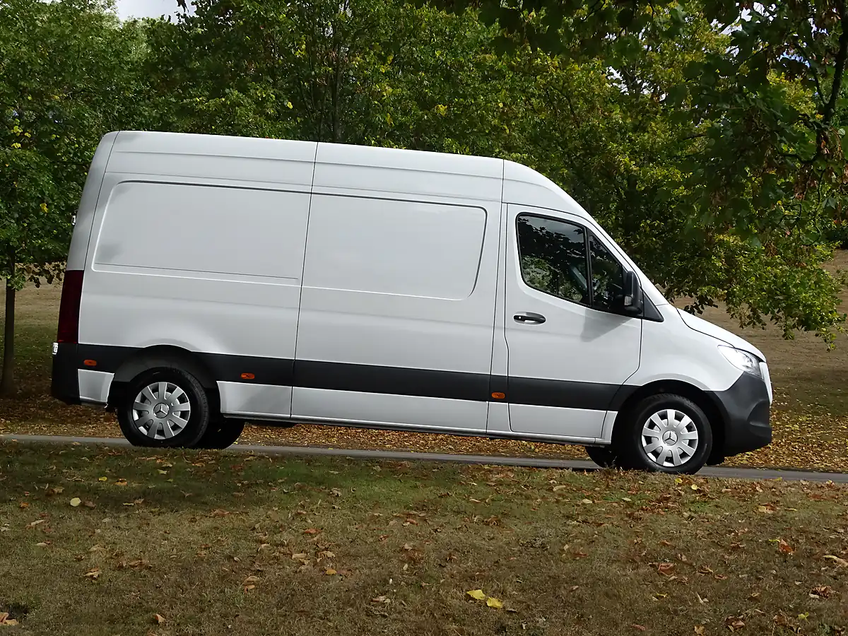 Used 2023 Mercedes Sprinter Premium Arctic White - Interior and Exterior details 6