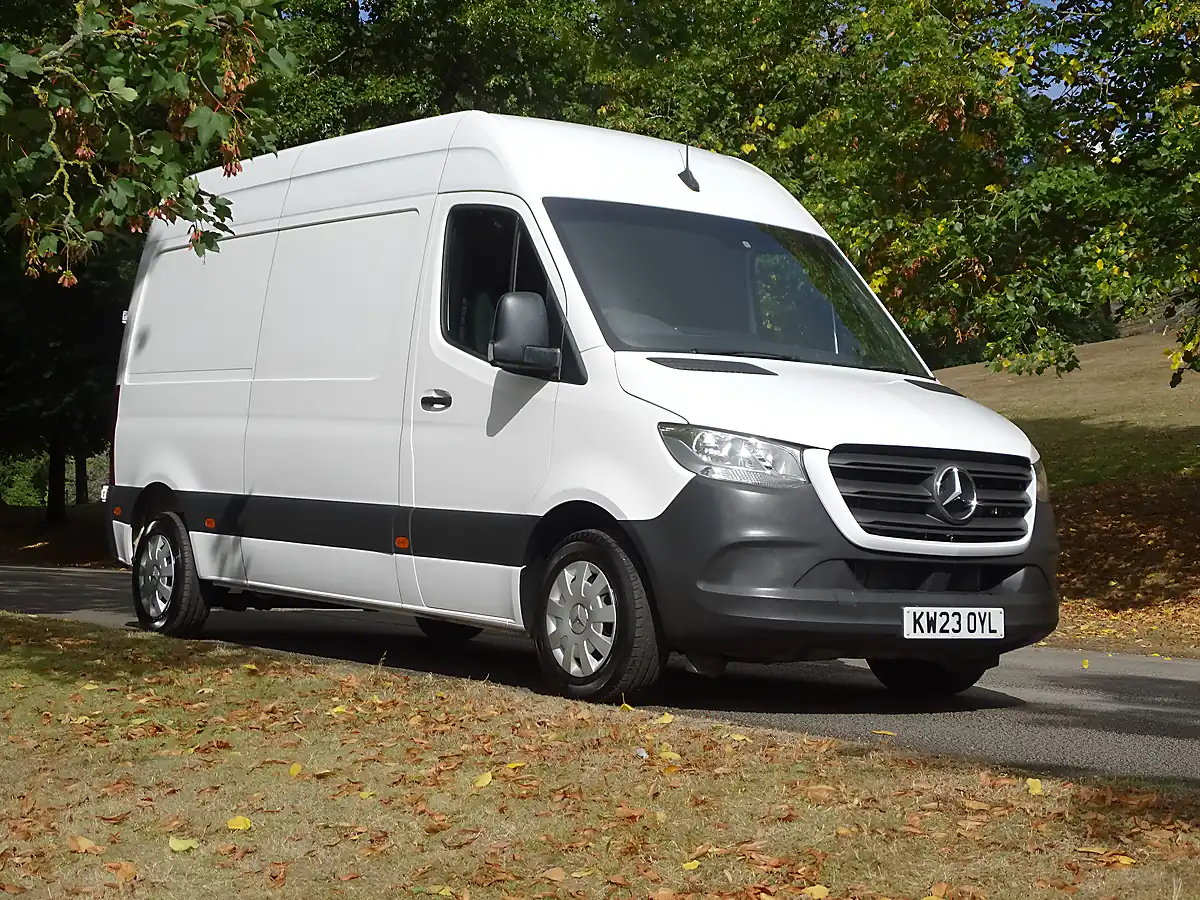 Used 2023 Mercedes Sprinter Premium Arctic White - Interior and Exterior details 7