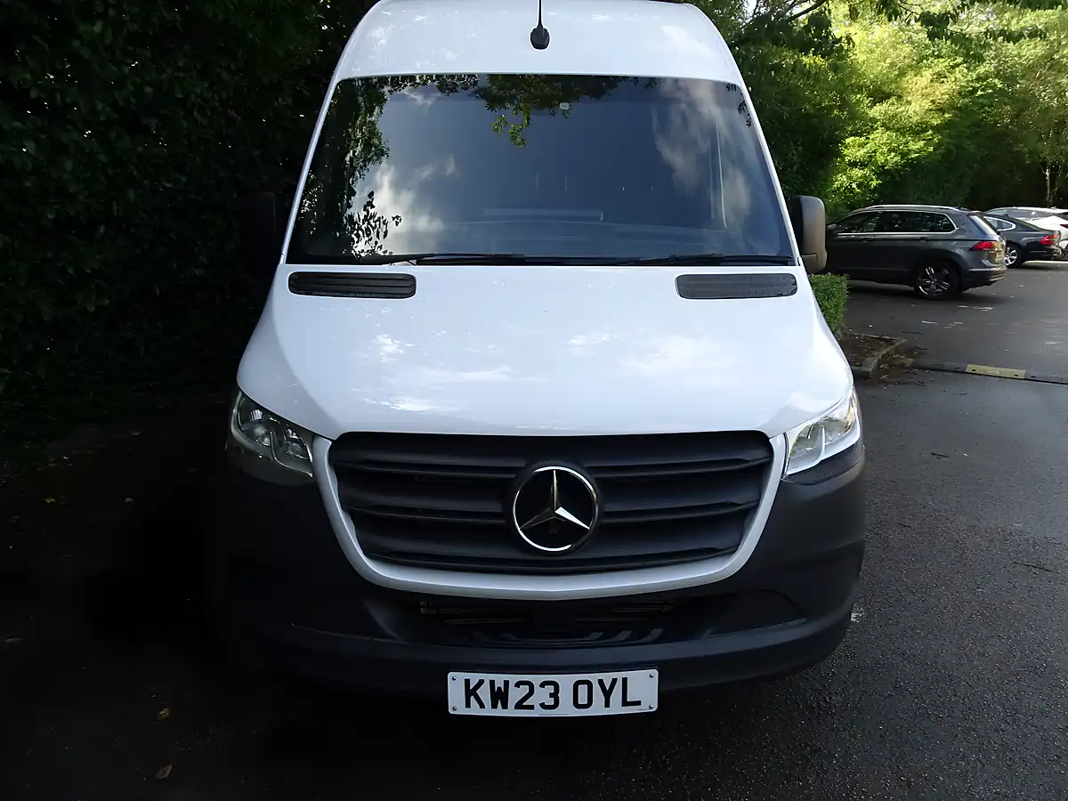 Used 2023 Mercedes Sprinter Premium Arctic White - Interior and Exterior details 8