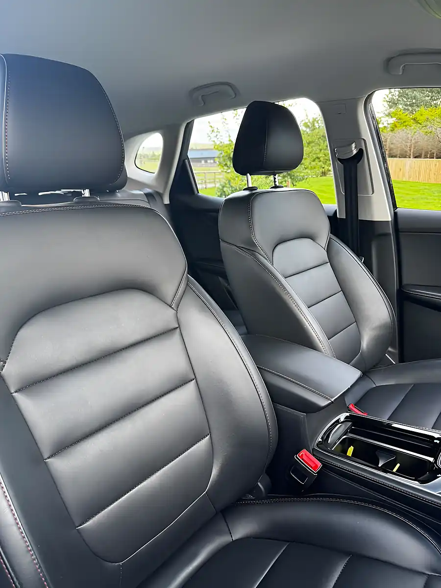 Used 2023 MG Hs Excite Black - Interior and Exterior details 13