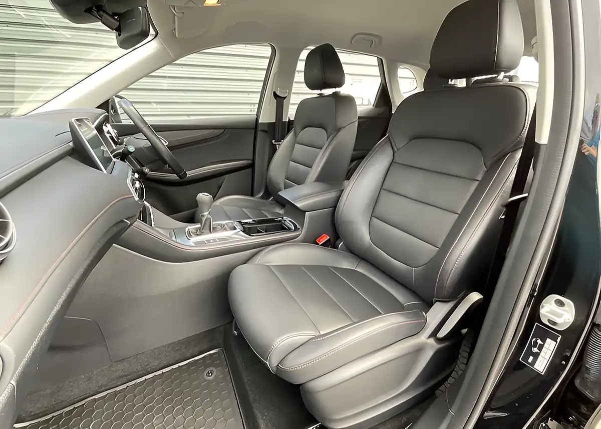 Used 2023 MG Hs Excite Black - Interior and Exterior details 16