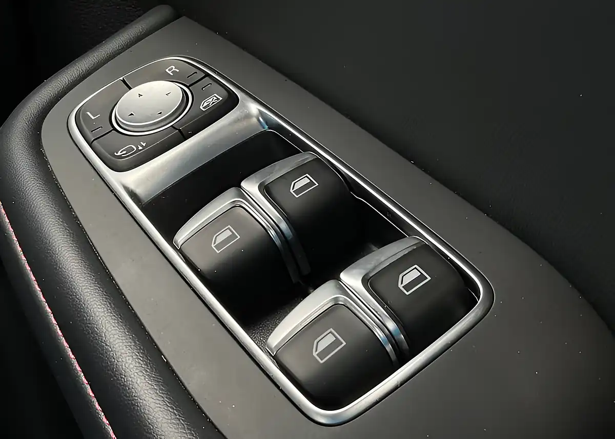 Used 2023 MG Hs Excite Black - Interior and Exterior details 19