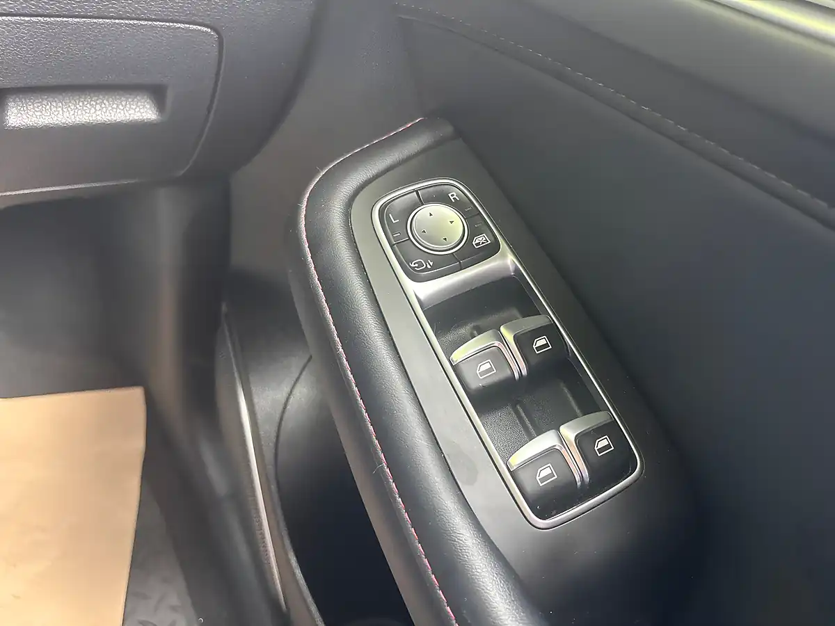 Used 2023 MG Hs Excite Red - Interior and Exterior details 13