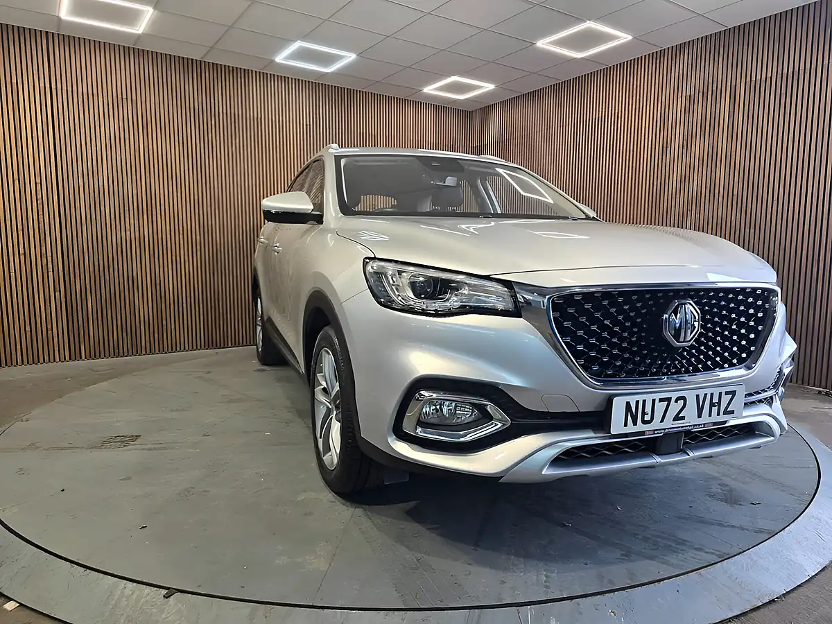 Used 2023 MG Hs Excite Silver - Front View