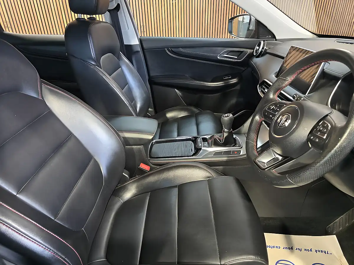 Used 2023 MG Hs Excite Silver - Interior and Exterior details 13
