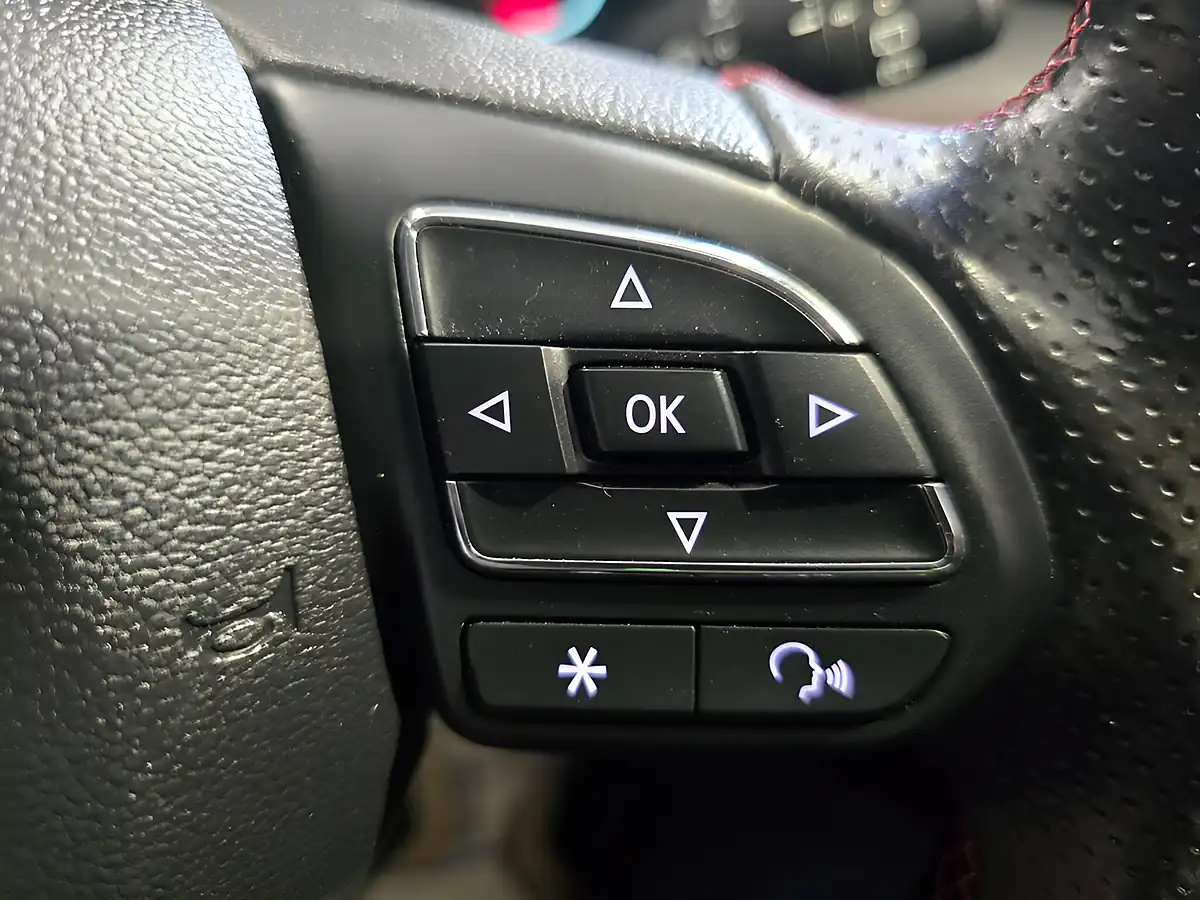 Used 2023 MG Hs Excite Silver - Interior and Exterior details 20