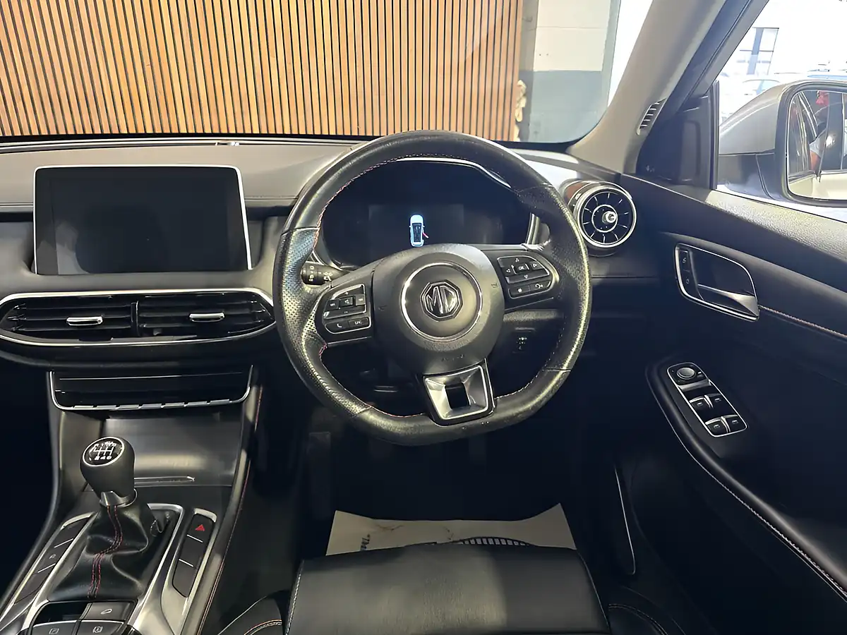 Used 2023 MG Hs Excite Silver - Interior and Exterior details 9