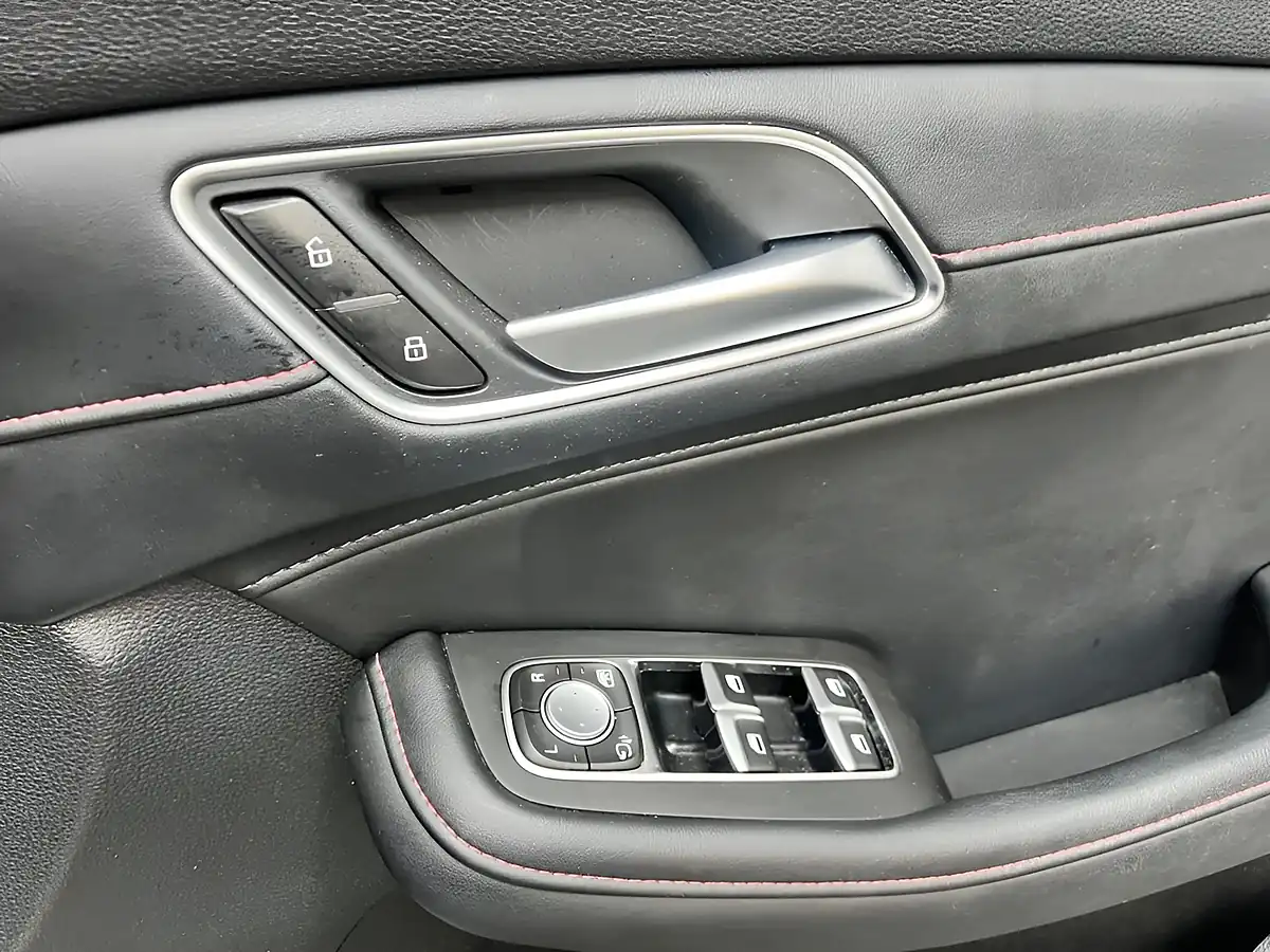 Used 2023 MG HS Excite White - Interior and Exterior details 14