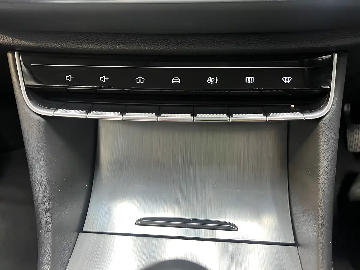 Used 2023 MG HS Excite White - Interior and Exterior details 18