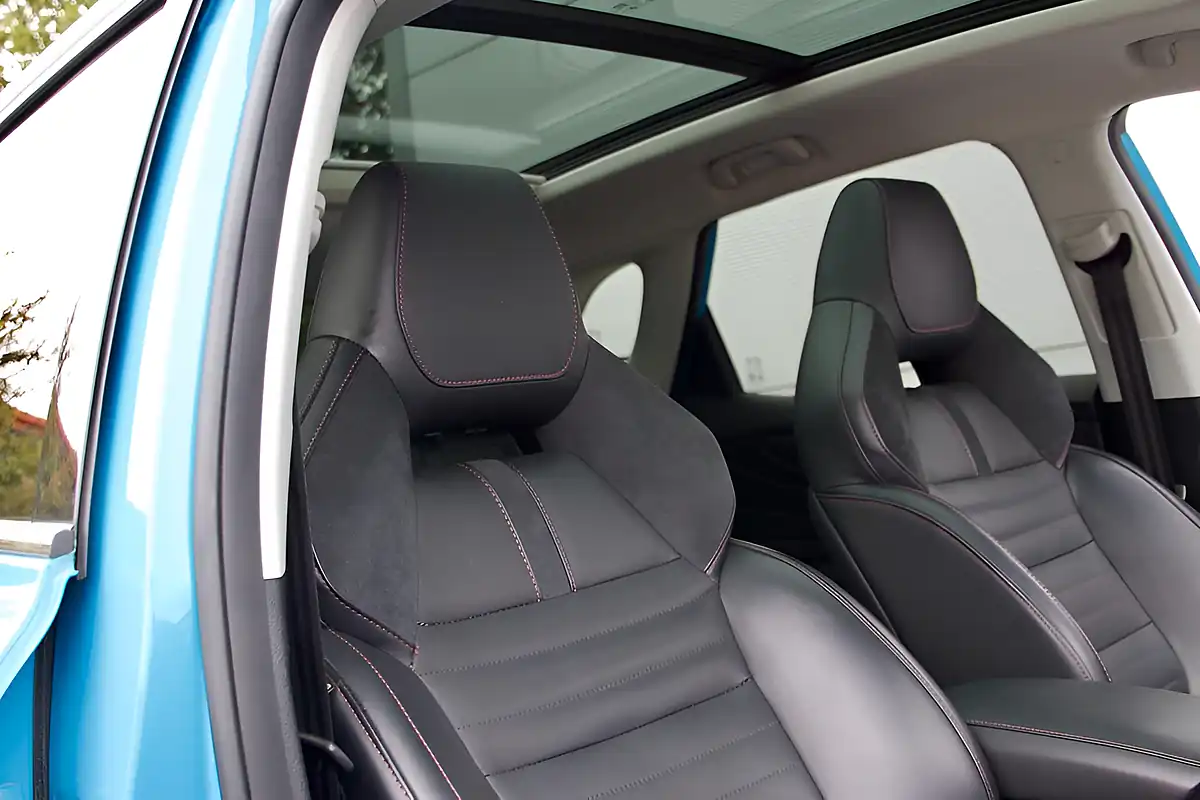 Used 2023 MG HS Exclusive Blue - Interior and Exterior details 15