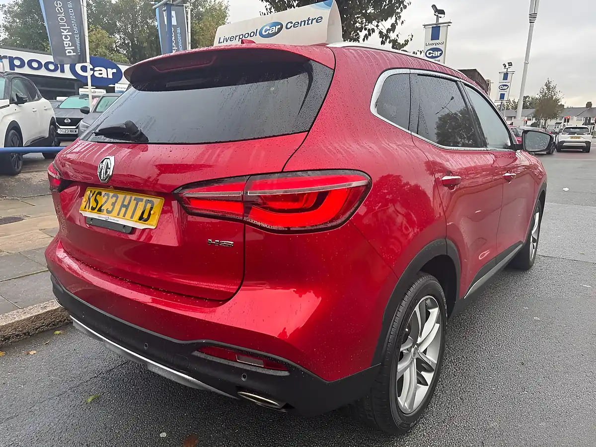 Used 2023 MG HS Exclusive Red - Interior and Exterior details 5