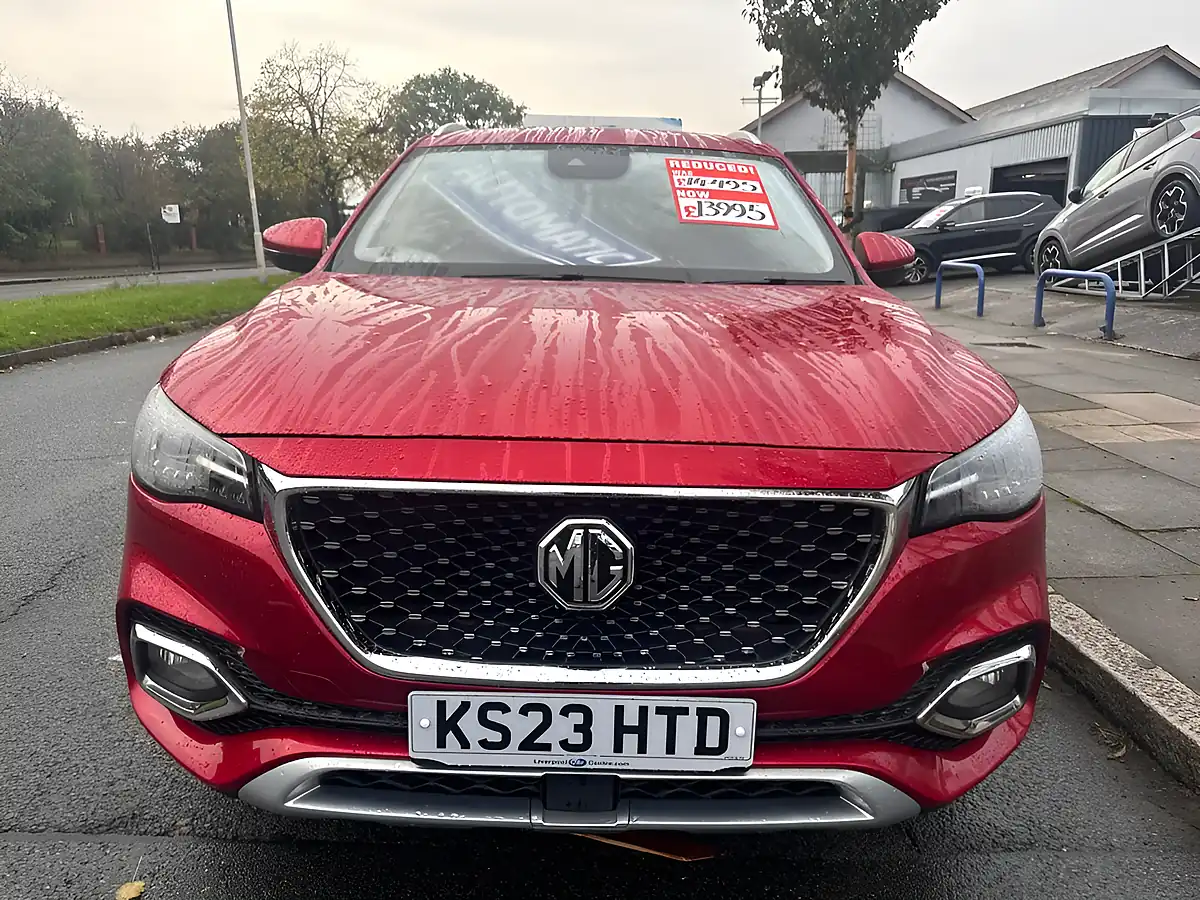 Used 2023 MG HS Exclusive Red - Interior and Exterior details 6