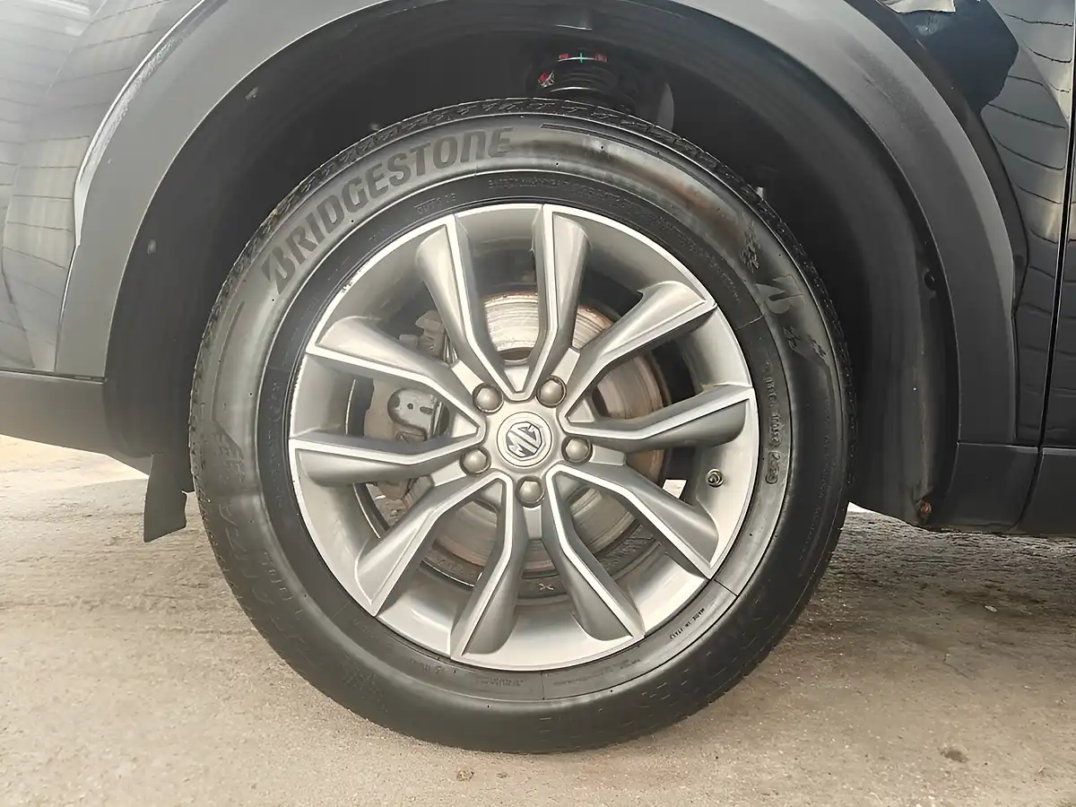 Used 2023 MG HS Se Black - Interior and Exterior details 11