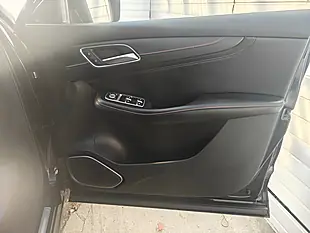 Used 2023 MG HS Se Black - Interior and Exterior details 13