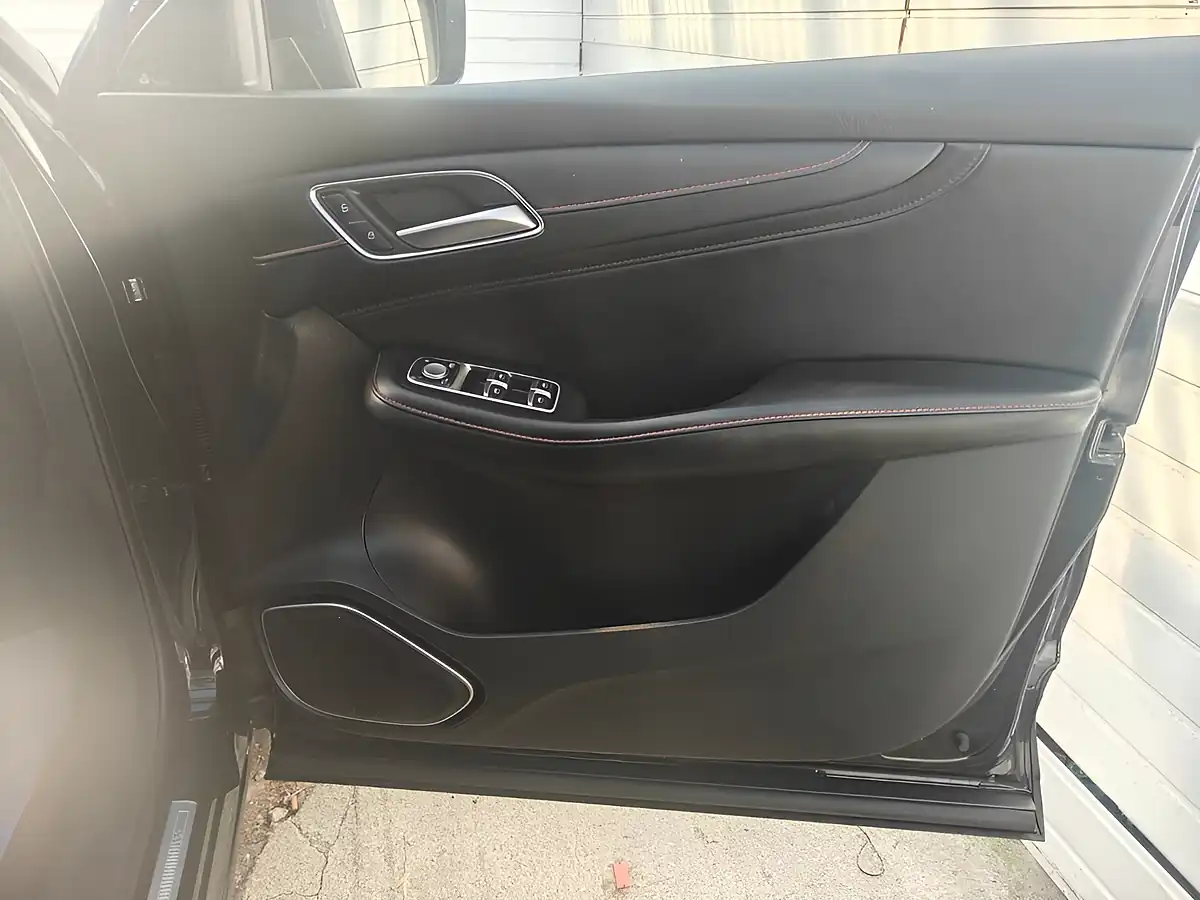 Used 2023 MG HS Se Black - Interior and Exterior details 13