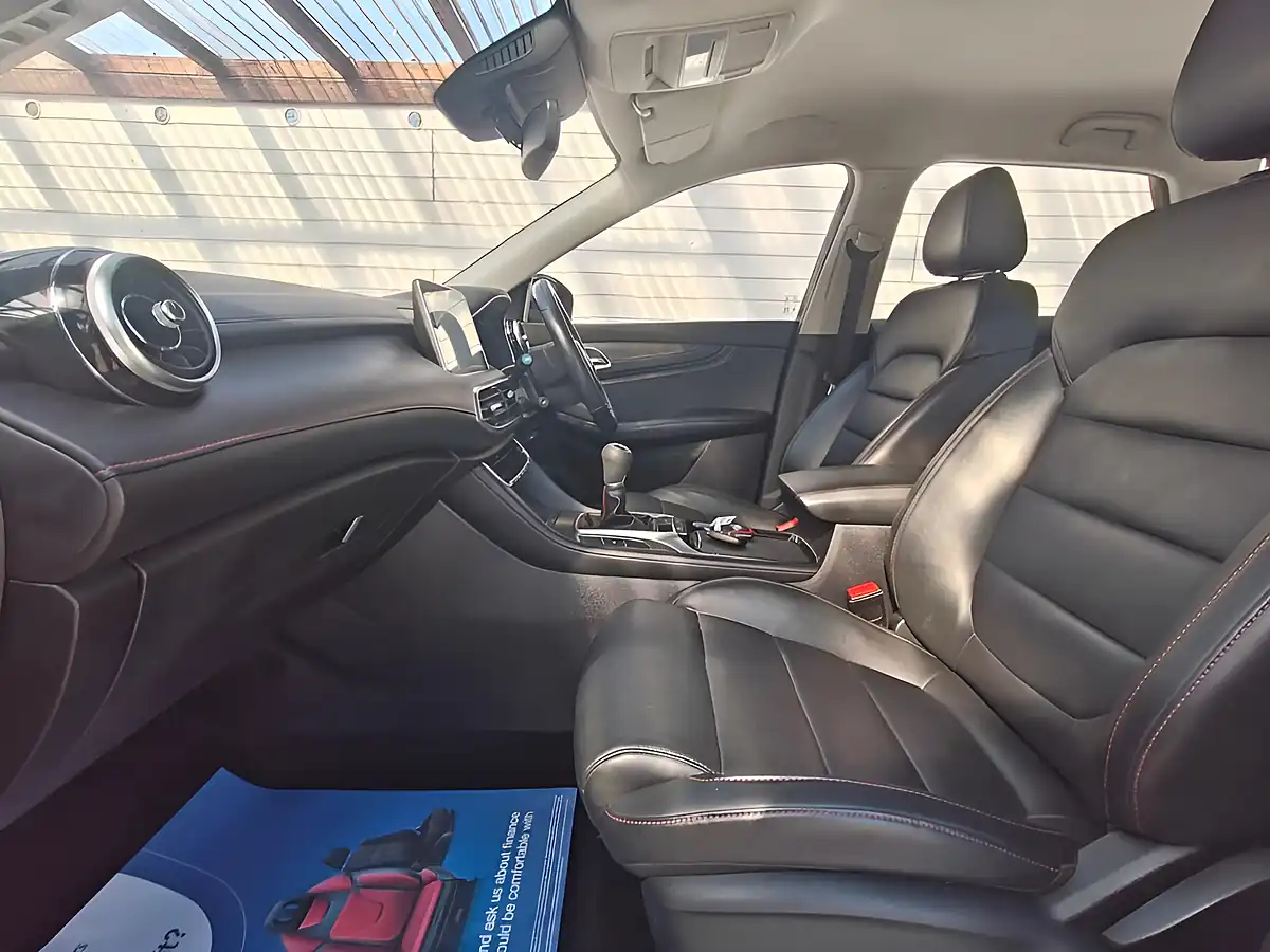 Used 2023 MG HS Se Black - Interior and Exterior details 16