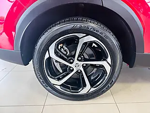 Used 2023 MG Hs Trophy Red - Interior and Exterior details 13