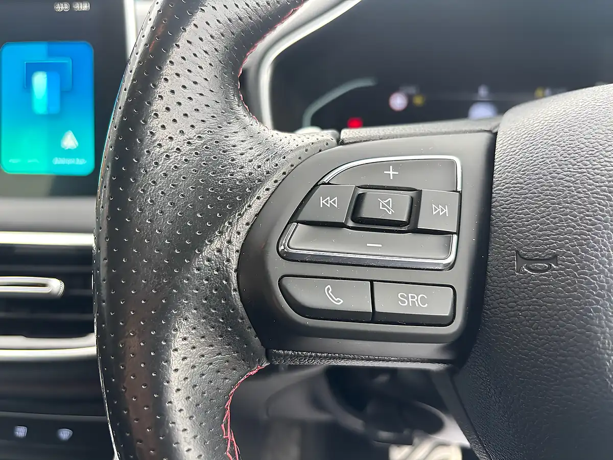 Used 2023 MG HS Trophy Urban Grey - Interior and Exterior details 11
