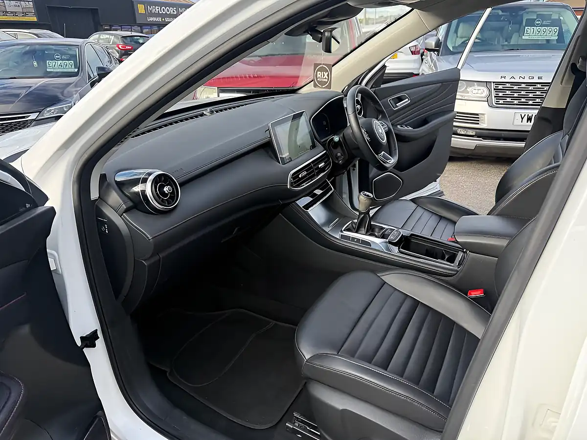 Used 2023 MG HS Trophy White - Interior and Exterior details 18