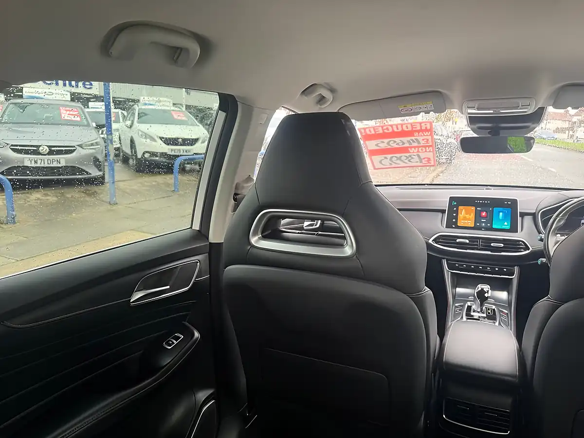 Used 2023 MG HS Trophy White - Interior and Exterior details 11