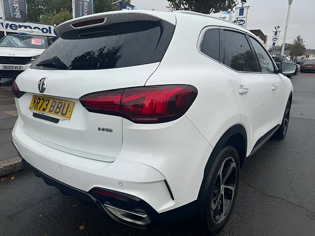 Used 2023 MG HS Trophy White - Interior and Exterior details 2