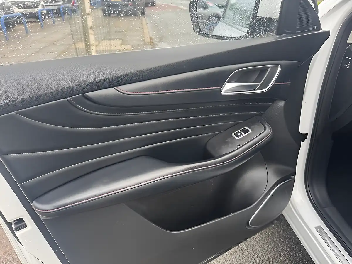 Used 2023 MG HS Trophy White - Interior and Exterior details 8
