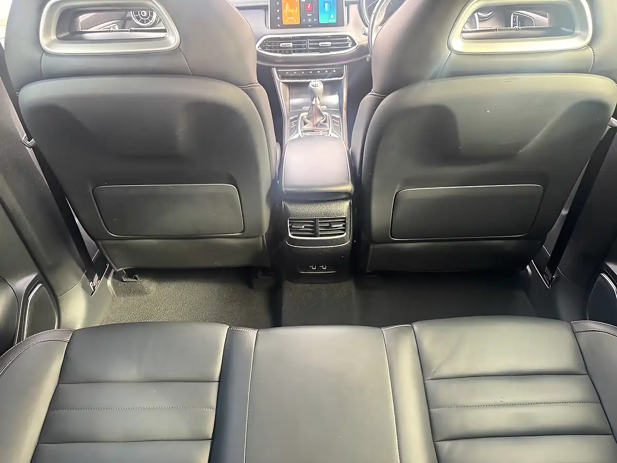 Used 2023 MG HS Trophy White - Interior and Exterior details 12